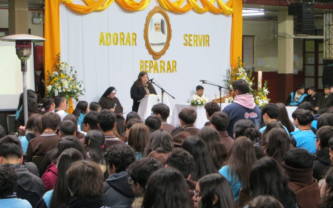 MISA ANIVERSARIO INSTITUTO HERMANAS FRANCISCANAS